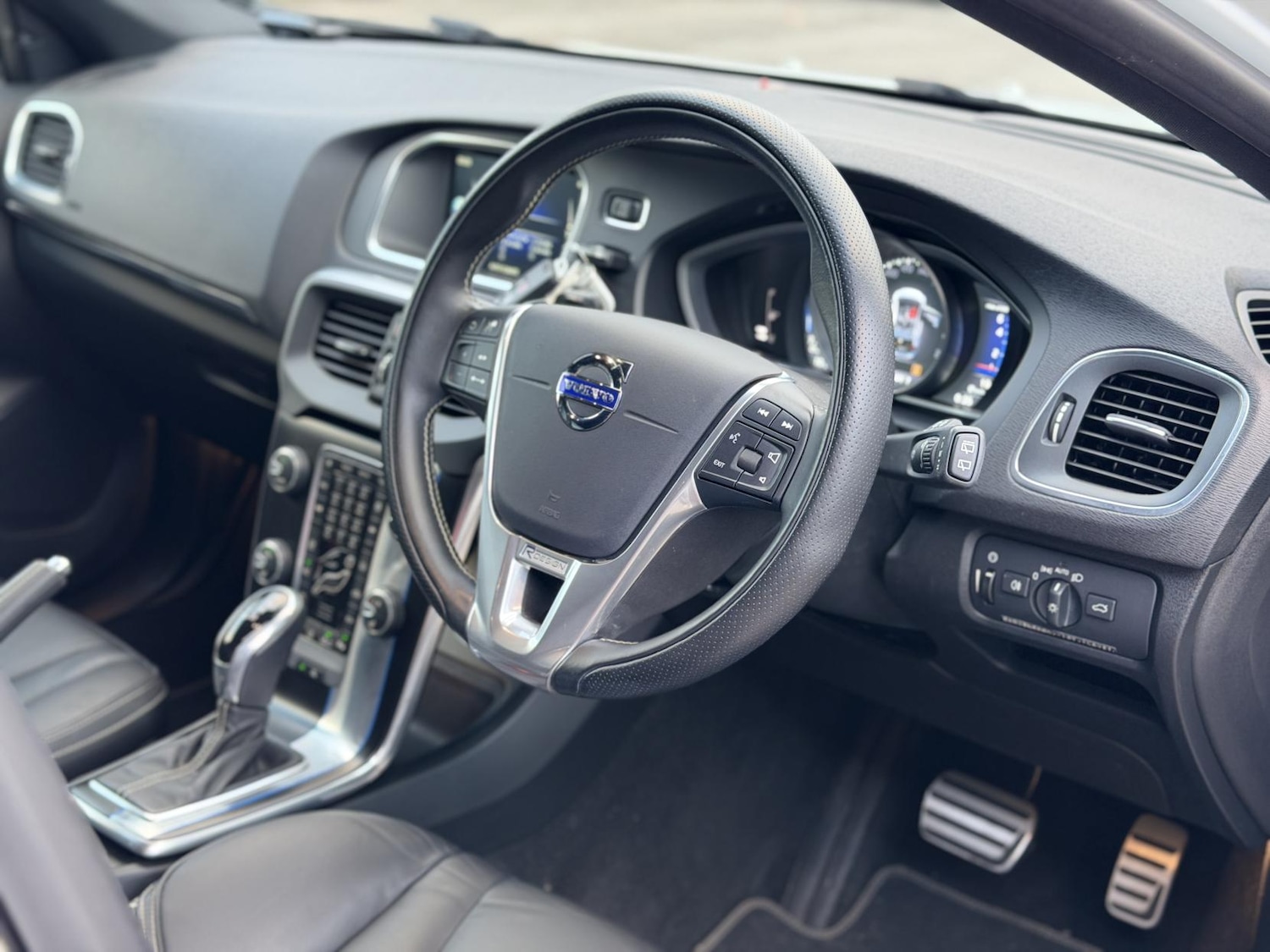 Used Volvo V40 2026 for sale - 77607168: Photo 21