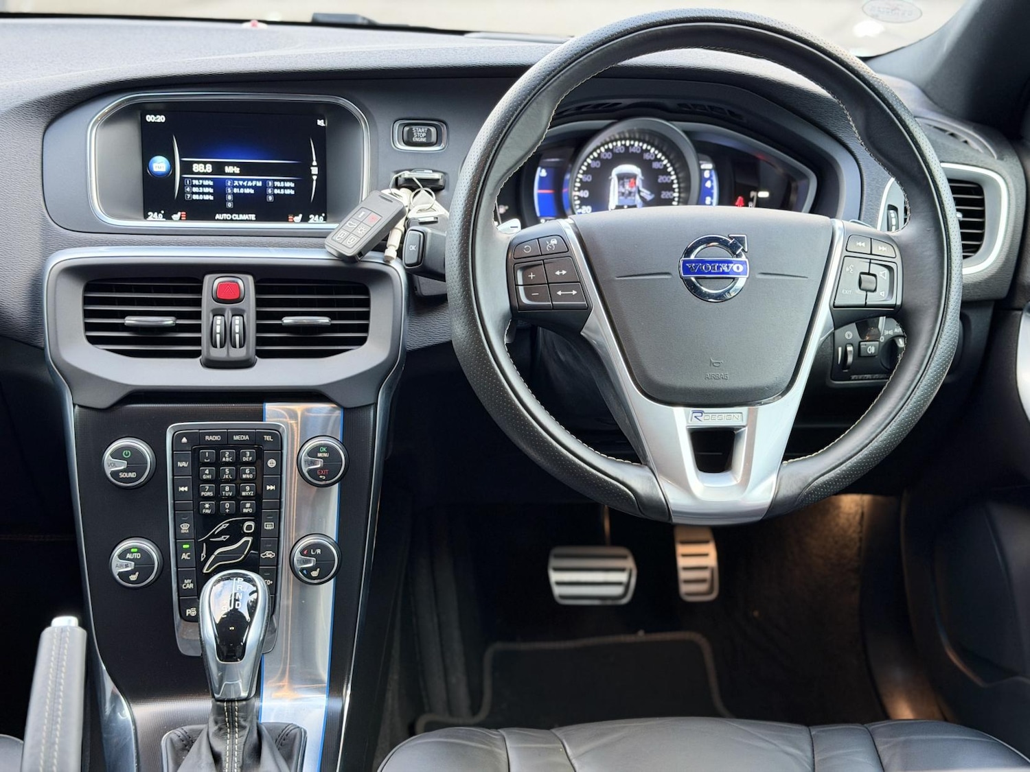 Used Volvo V40 2026 for sale - 77607168: Photo 3