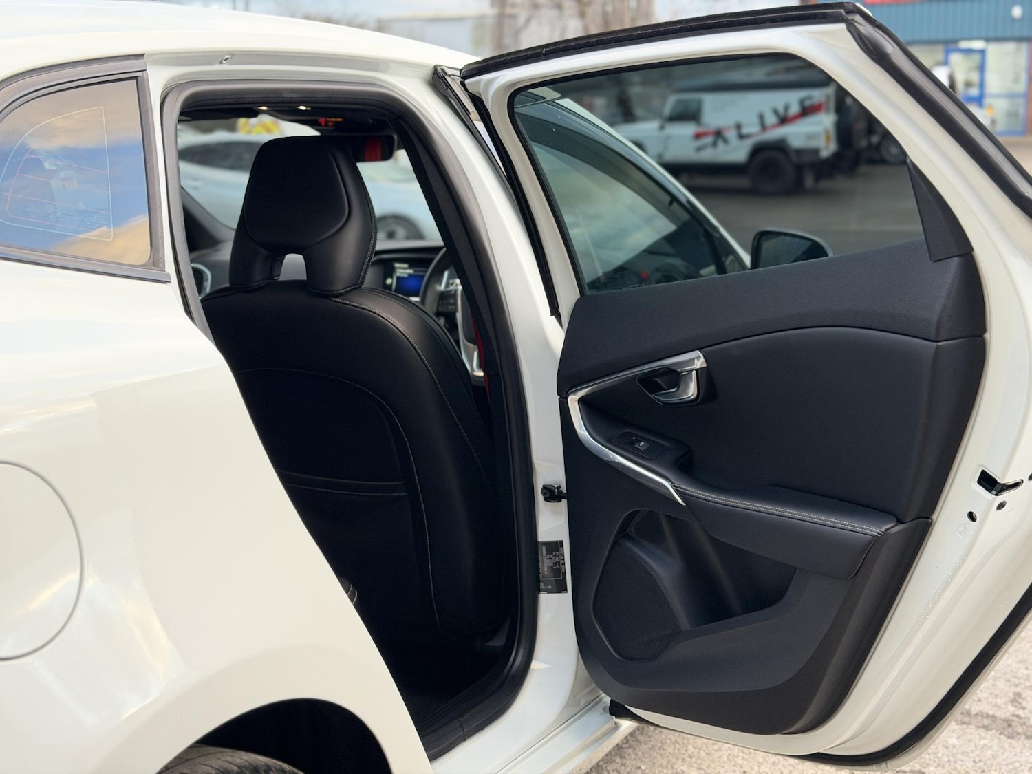 Used Volvo V40 2026 for sale - 77607168: Photo 35