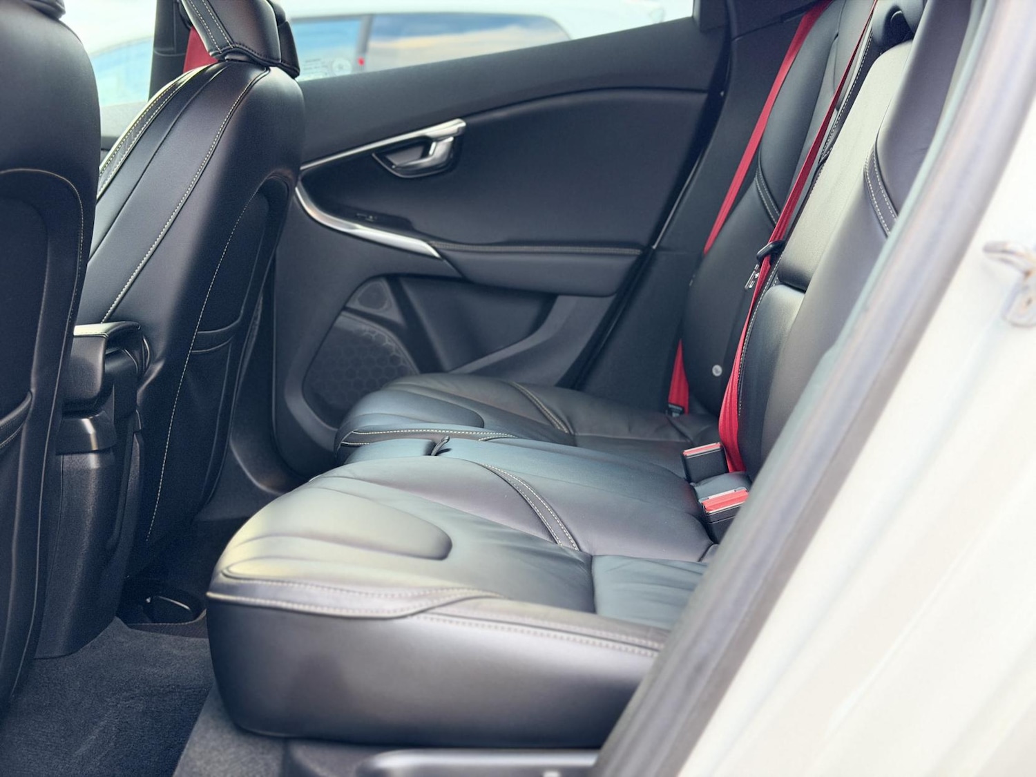 Used Volvo V40 2026 for sale - 77607168: Photo 41