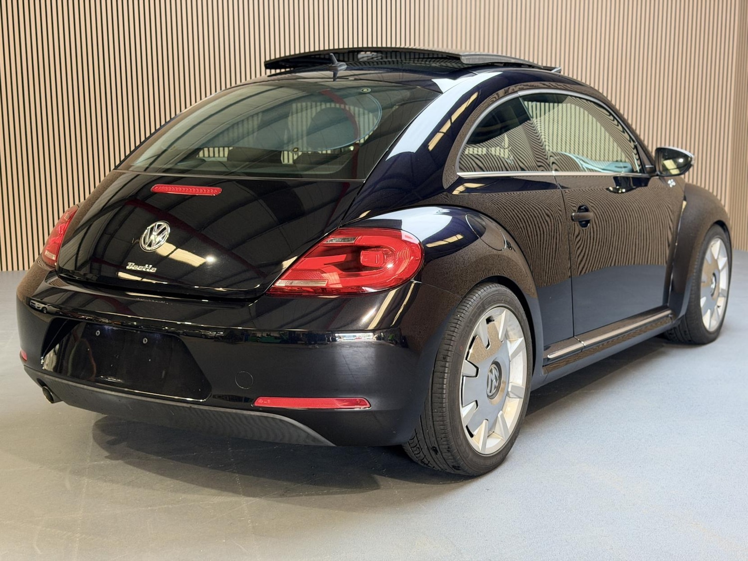 Used Volkswagen Beetle 2013 for sale - 78184129: Photo 10