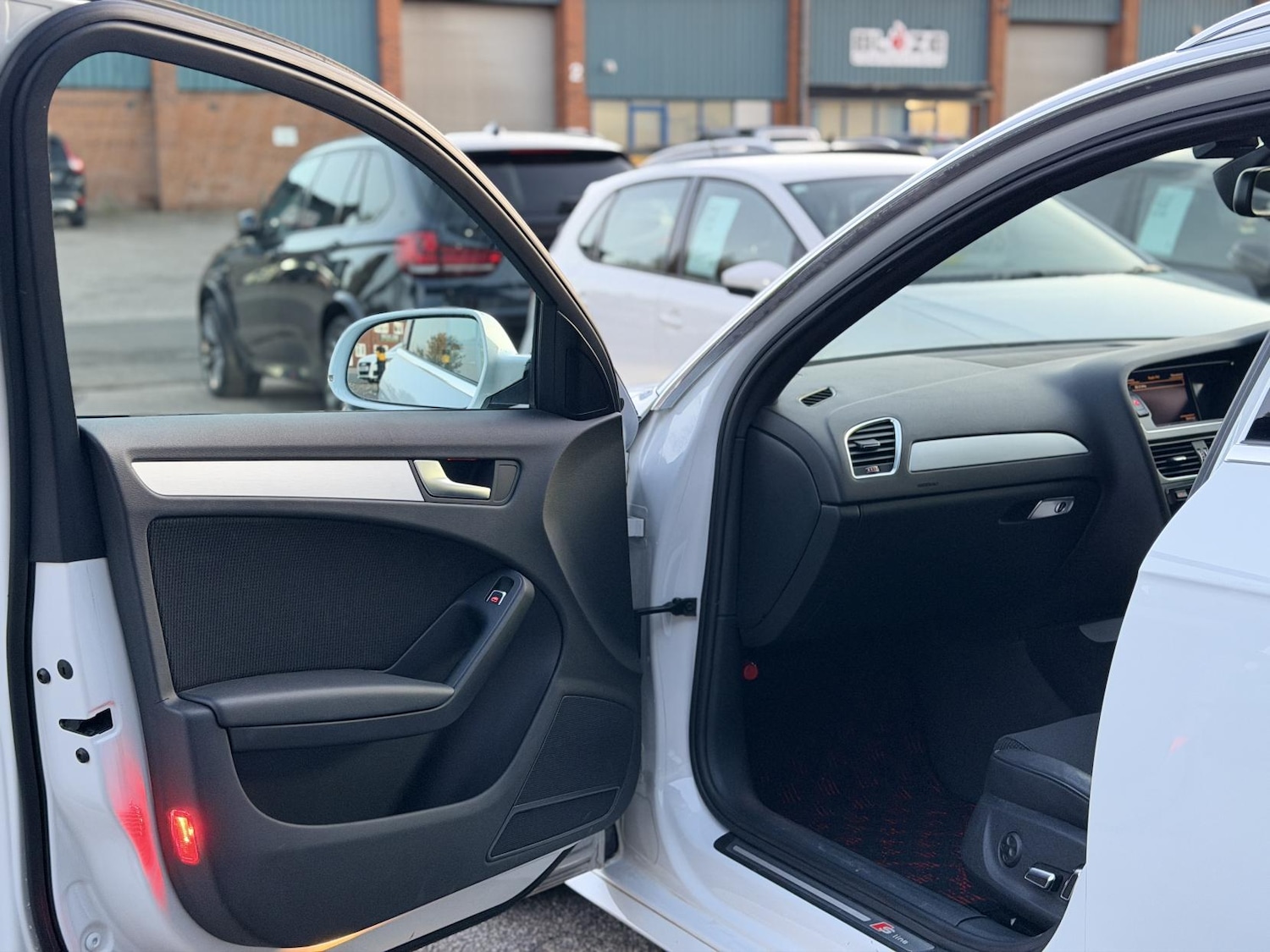 Used Audi A4 Avant 2013 for sale - 76394040: Photo 29