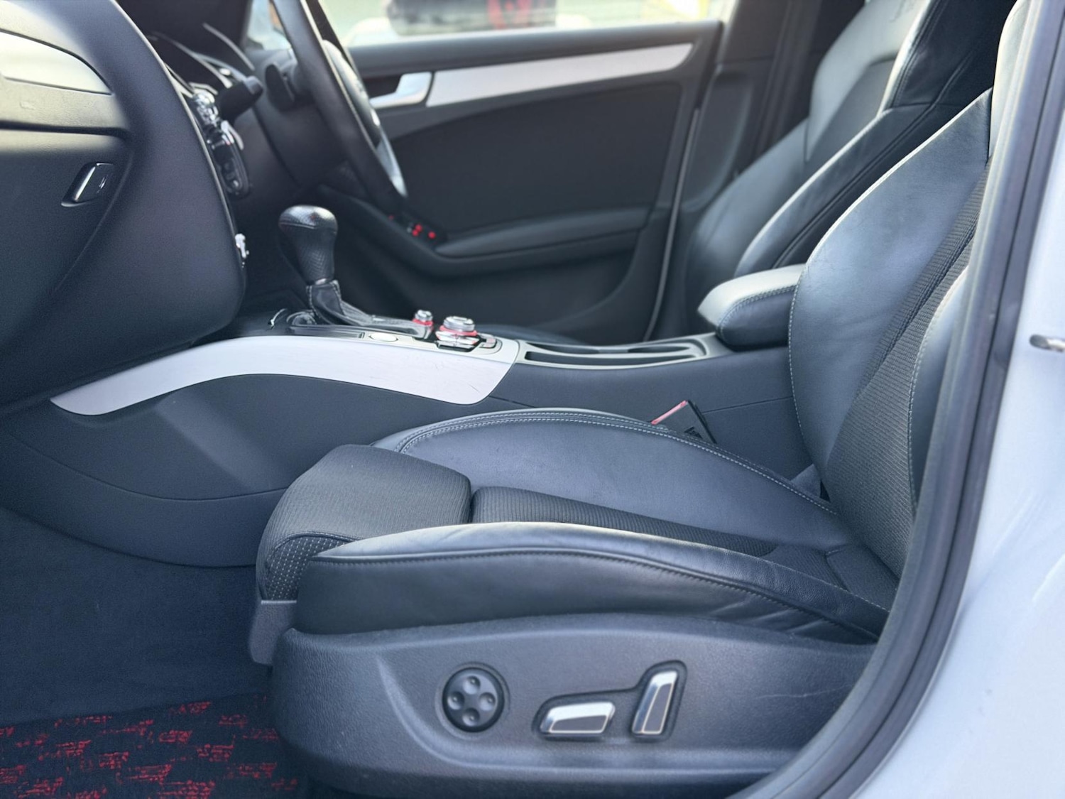 Used Audi A4 Avant 2013 for sale - 76394040: Photo 33