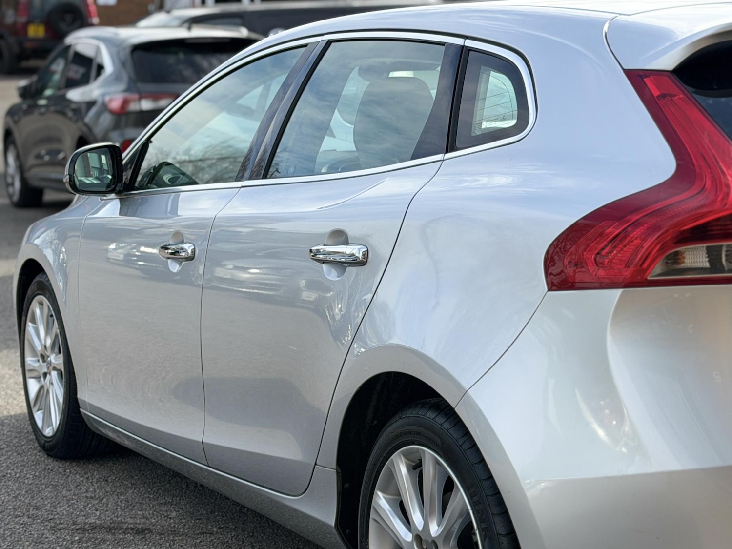 Used Volvo V40 2014 for sale - 78042321: Photo 12