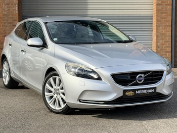 Used Volvo V40 2014 for sale - 78042321: Photo