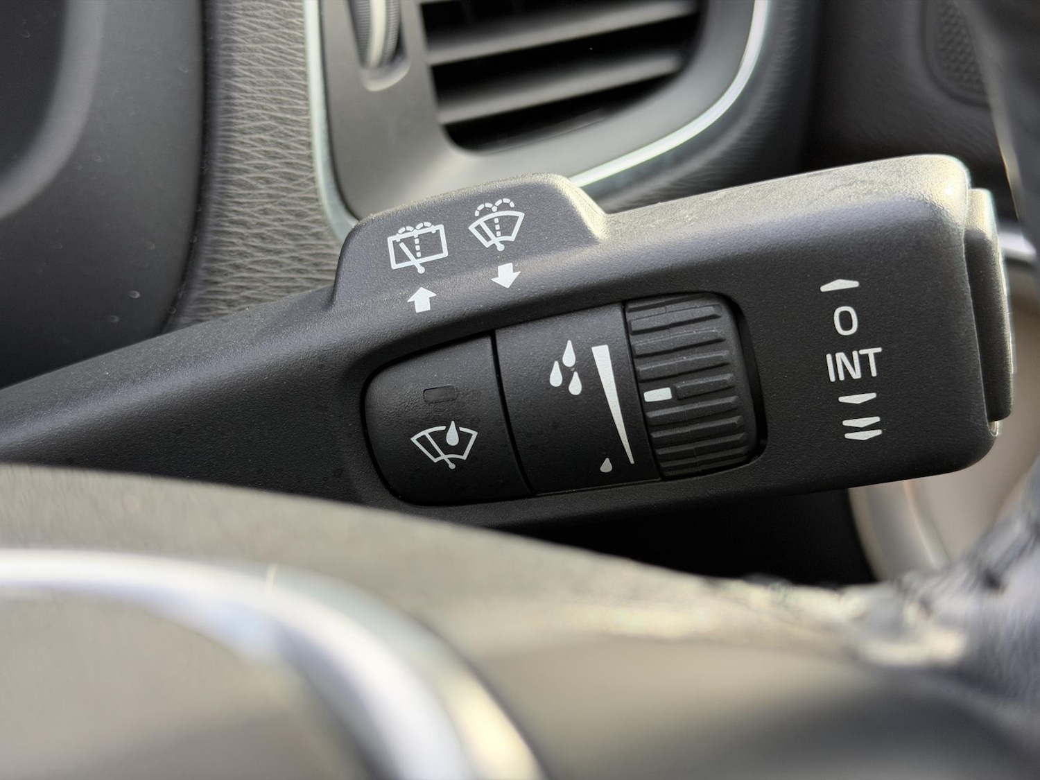 Used Volvo V40 2014 for sale - 78042321: Photo 22