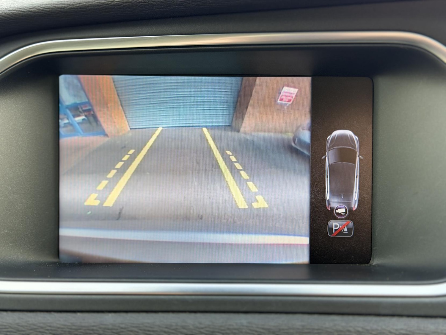 Used Volvo V40 2014 for sale - 78042321: Photo 26