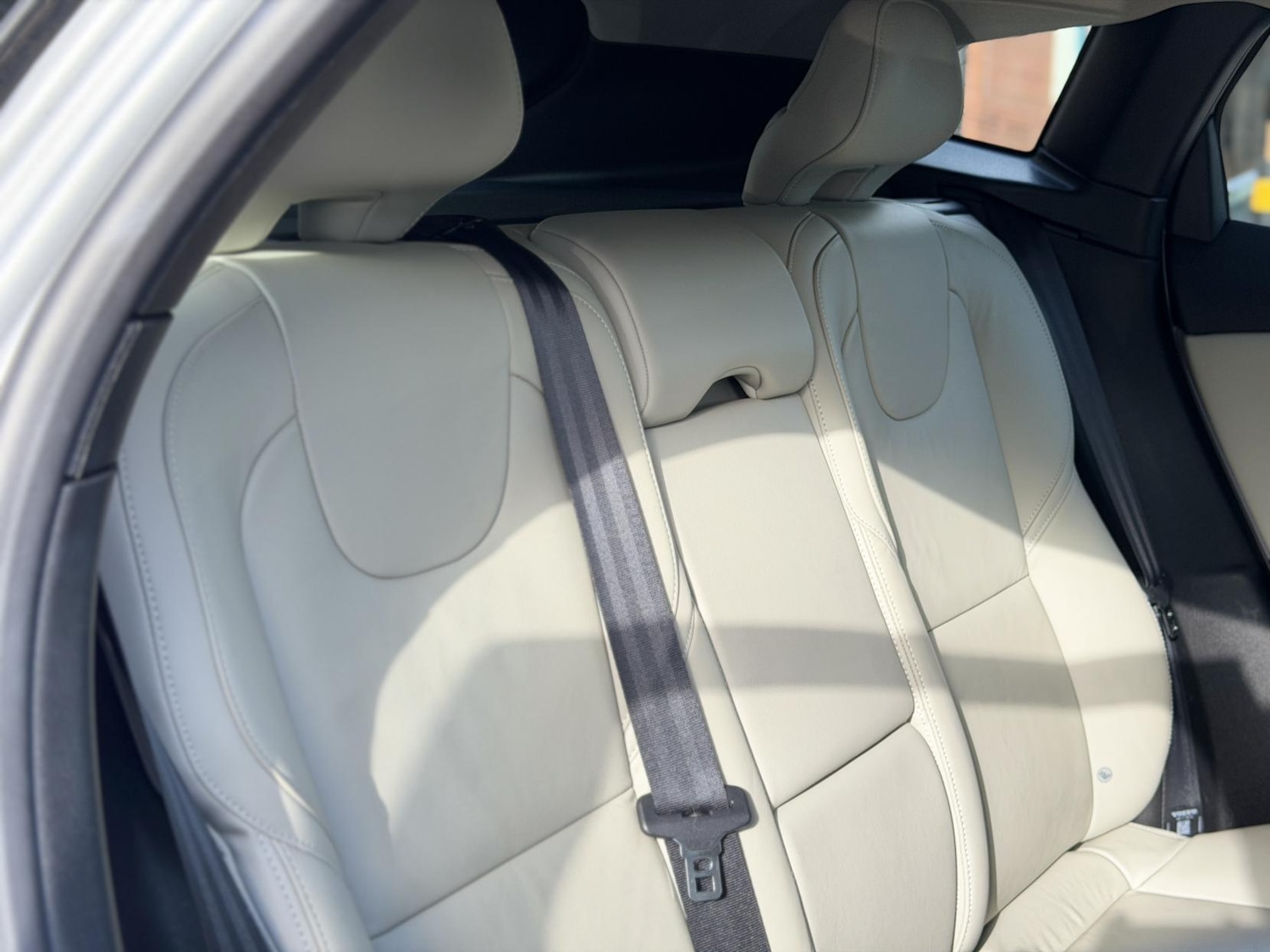 Used Volvo V40 2014 for sale - 78042321: Photo 37