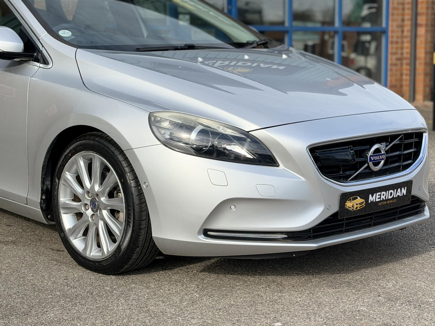 Used Volvo V40 2014 for sale - 78042321: Photo 6