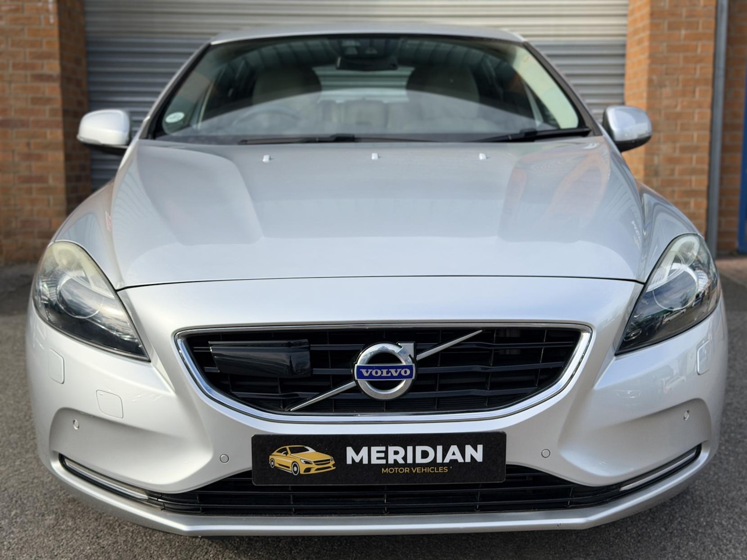 Used Volvo V40 2014 for sale - 78042321: Photo 8