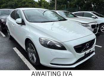 Used Volvo V40 2016 for sale - 76407812: Photo