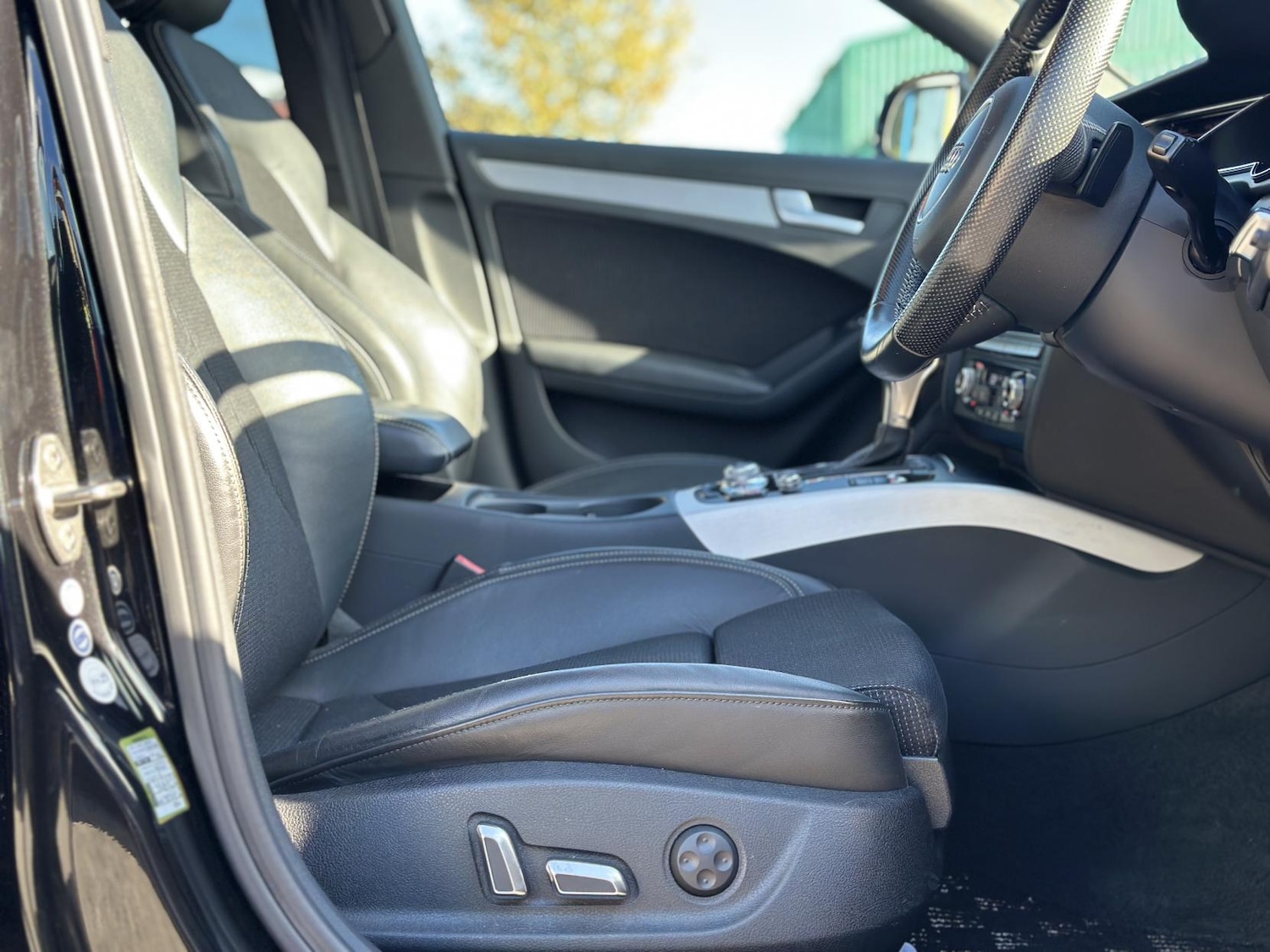 Used Audi A4 Avant 2012 for sale - 76367270: Photo 18