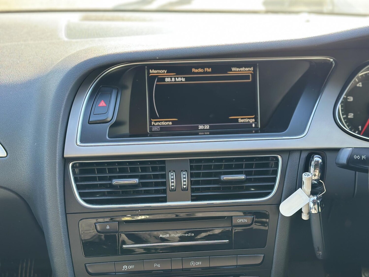 Used Audi A4 Avant 2012 for sale - 76367270: Photo 25