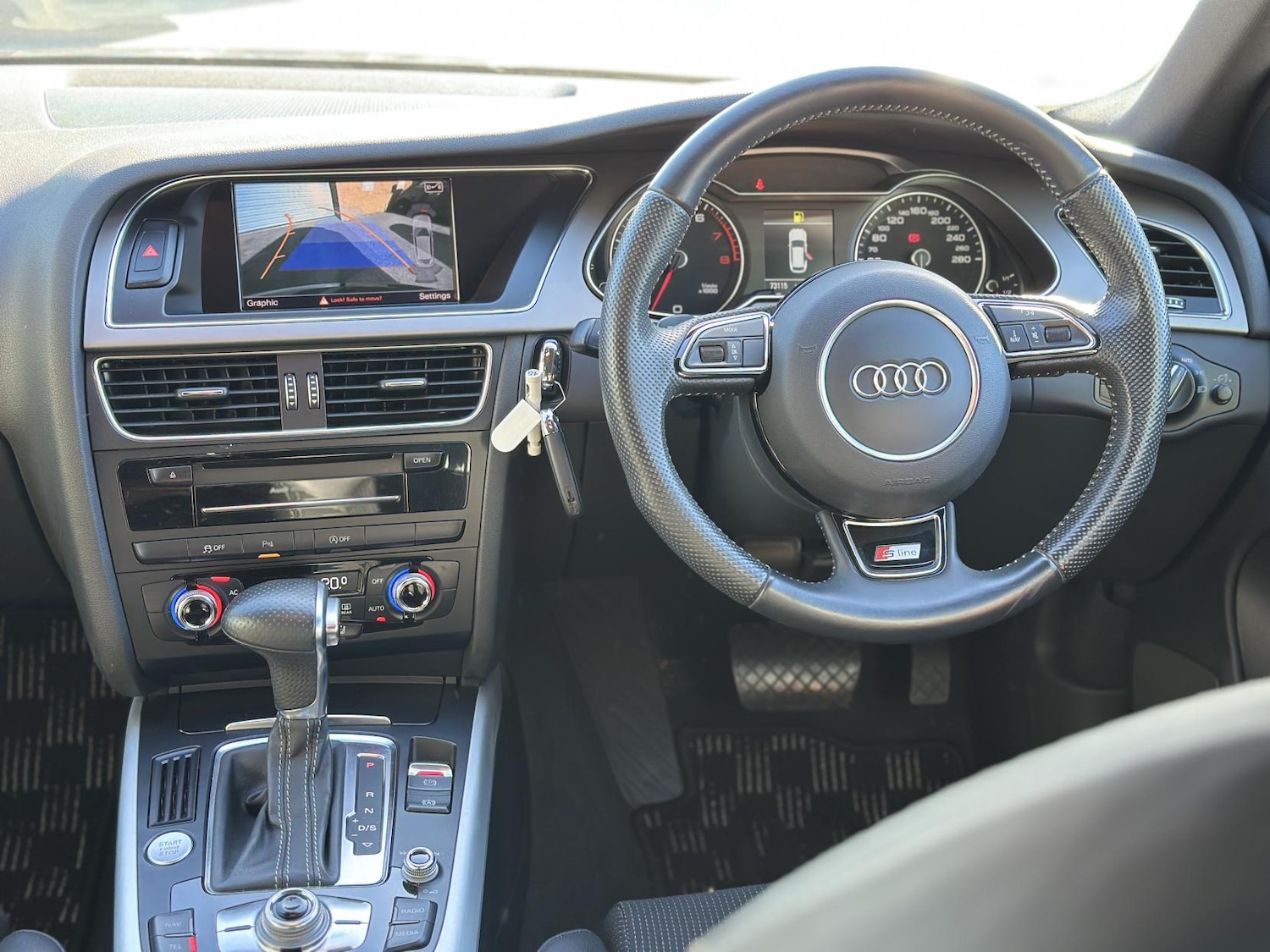 Used Audi A4 Avant 2012 for sale - 76367270: Photo 3