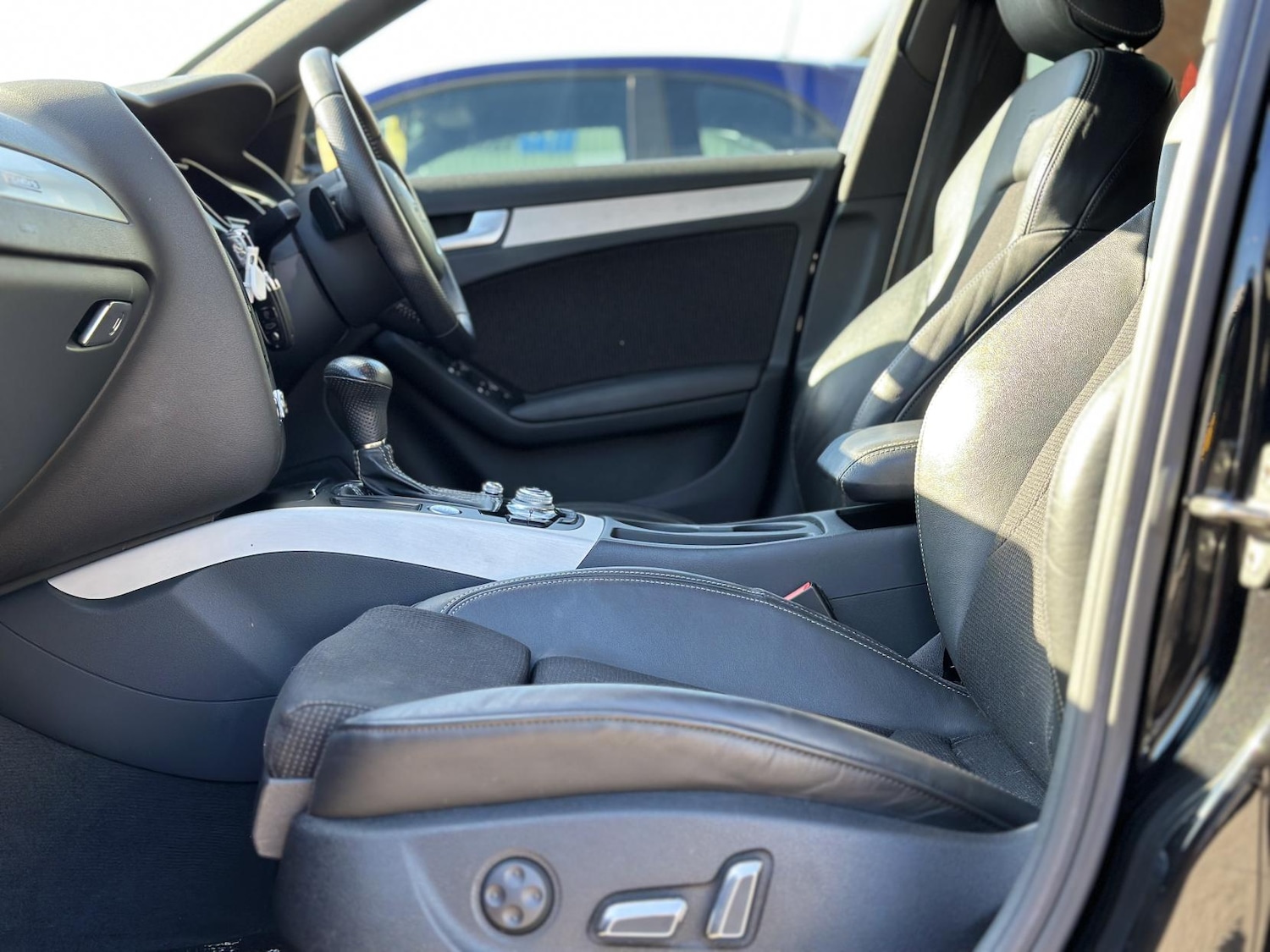 Used Audi A4 Avant 2012 for sale - 76367270: Photo 31