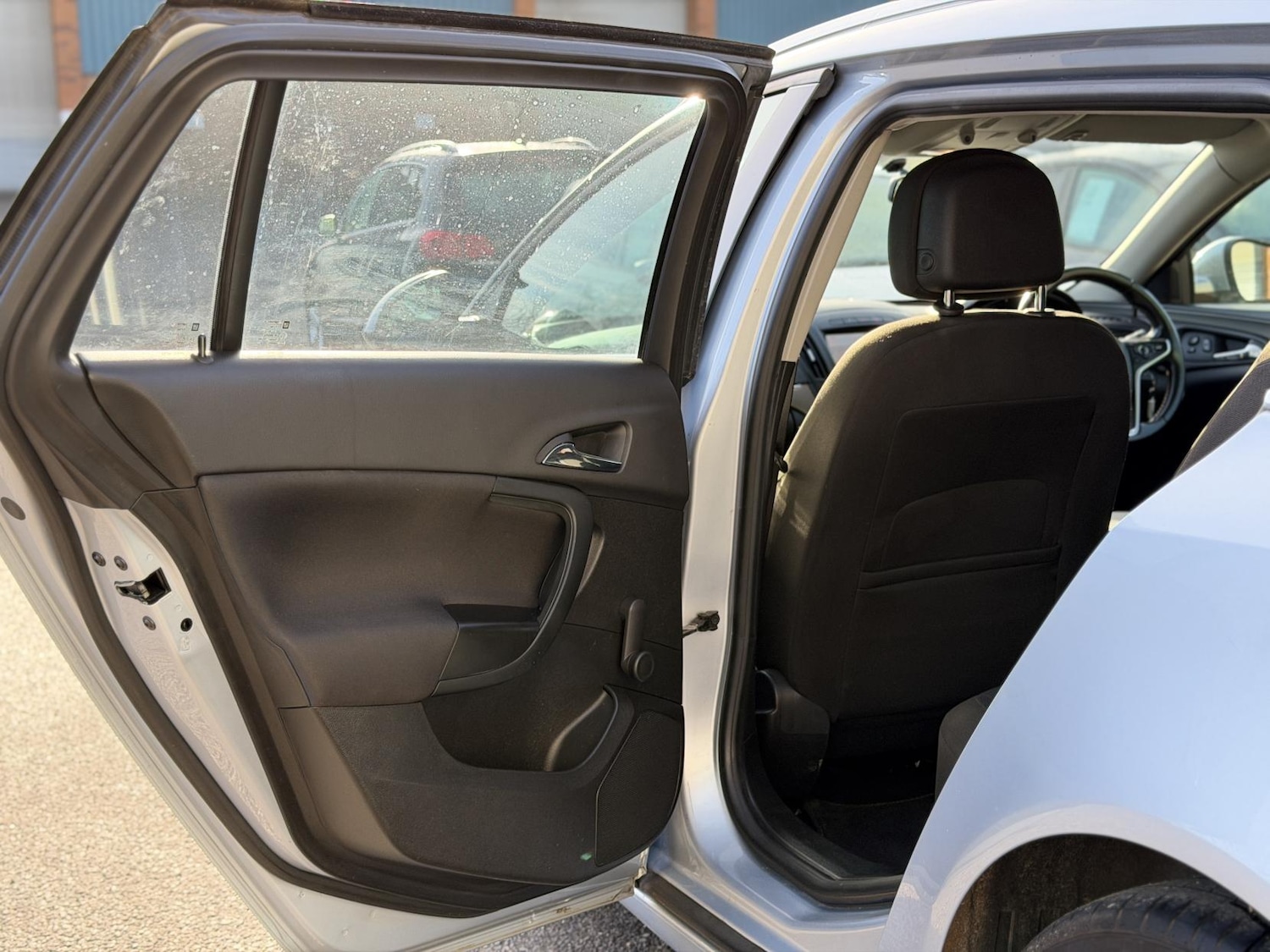 Used Vauxhall Insignia 2017 for sale - 76987597: Photo 38