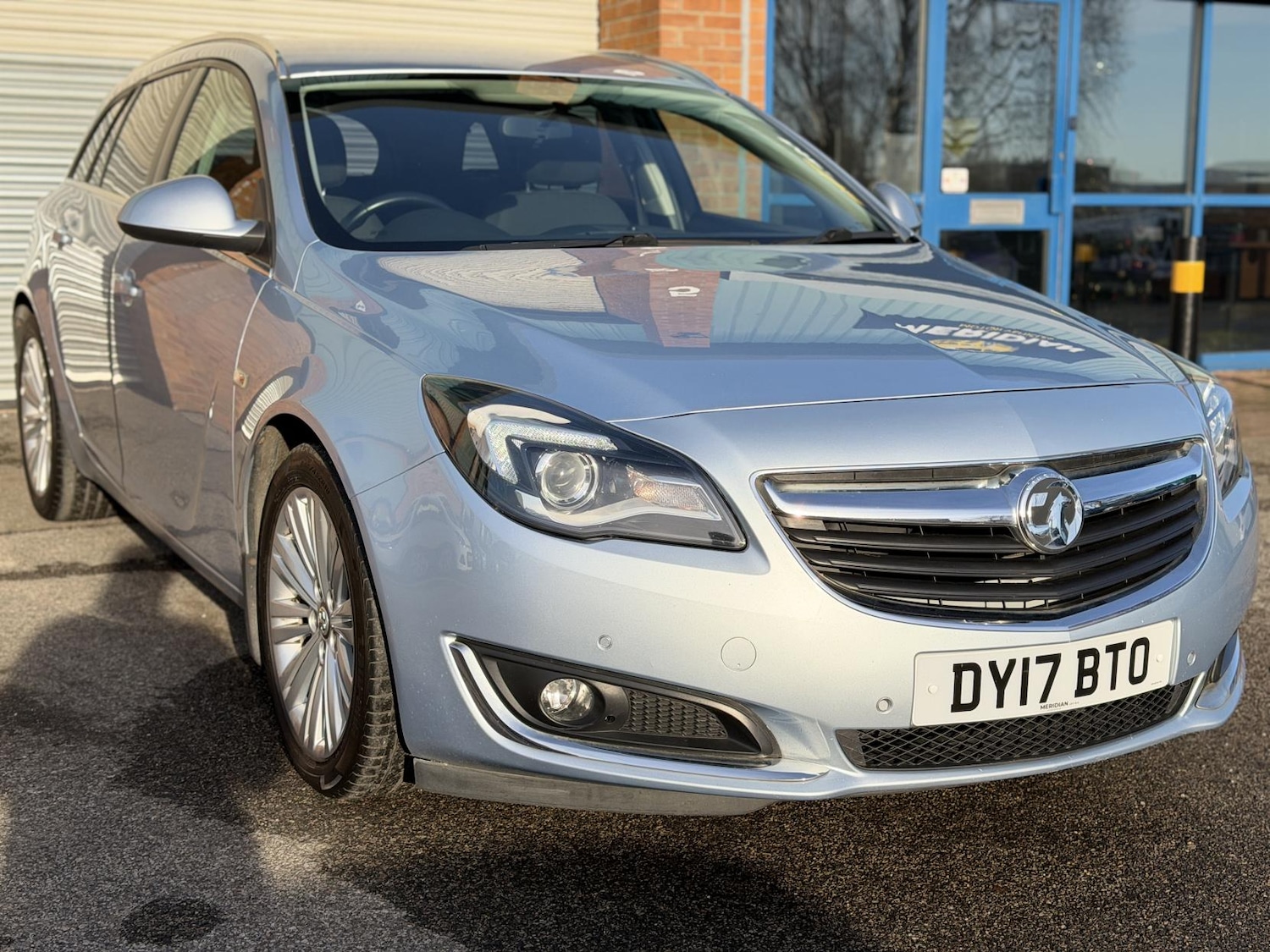 Used Vauxhall Insignia 2017 for sale - 76987597: Photo 4
