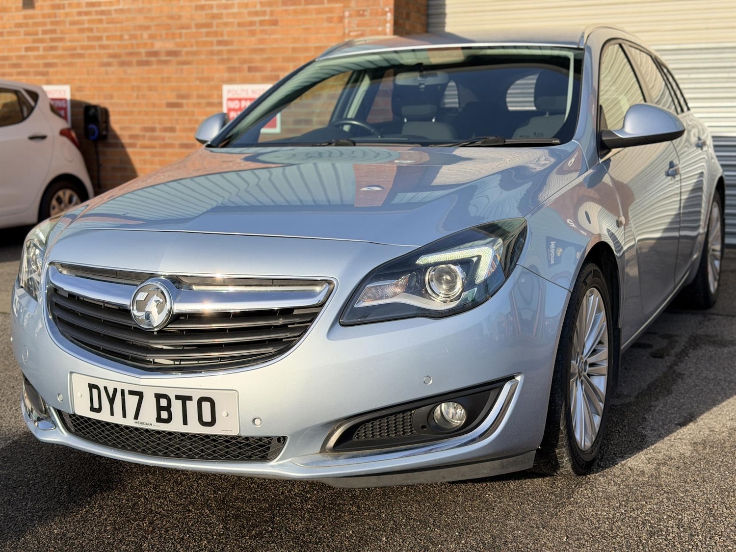 Used Vauxhall Insignia 2017 for sale - 76987597: Photo 5