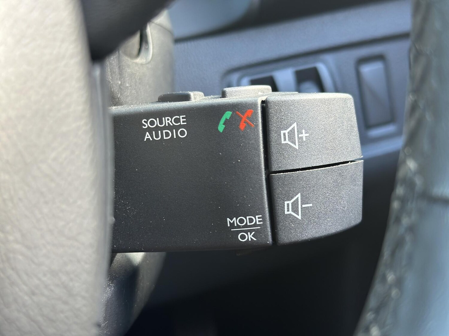 Used Renault Clio for sale - 75973280: Photo 23