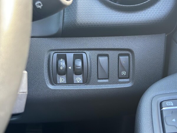 Used Renault Clio for sale - 75973280: Photo 24