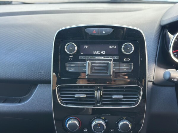 Used Renault Clio for sale - 75973280: Photo 26