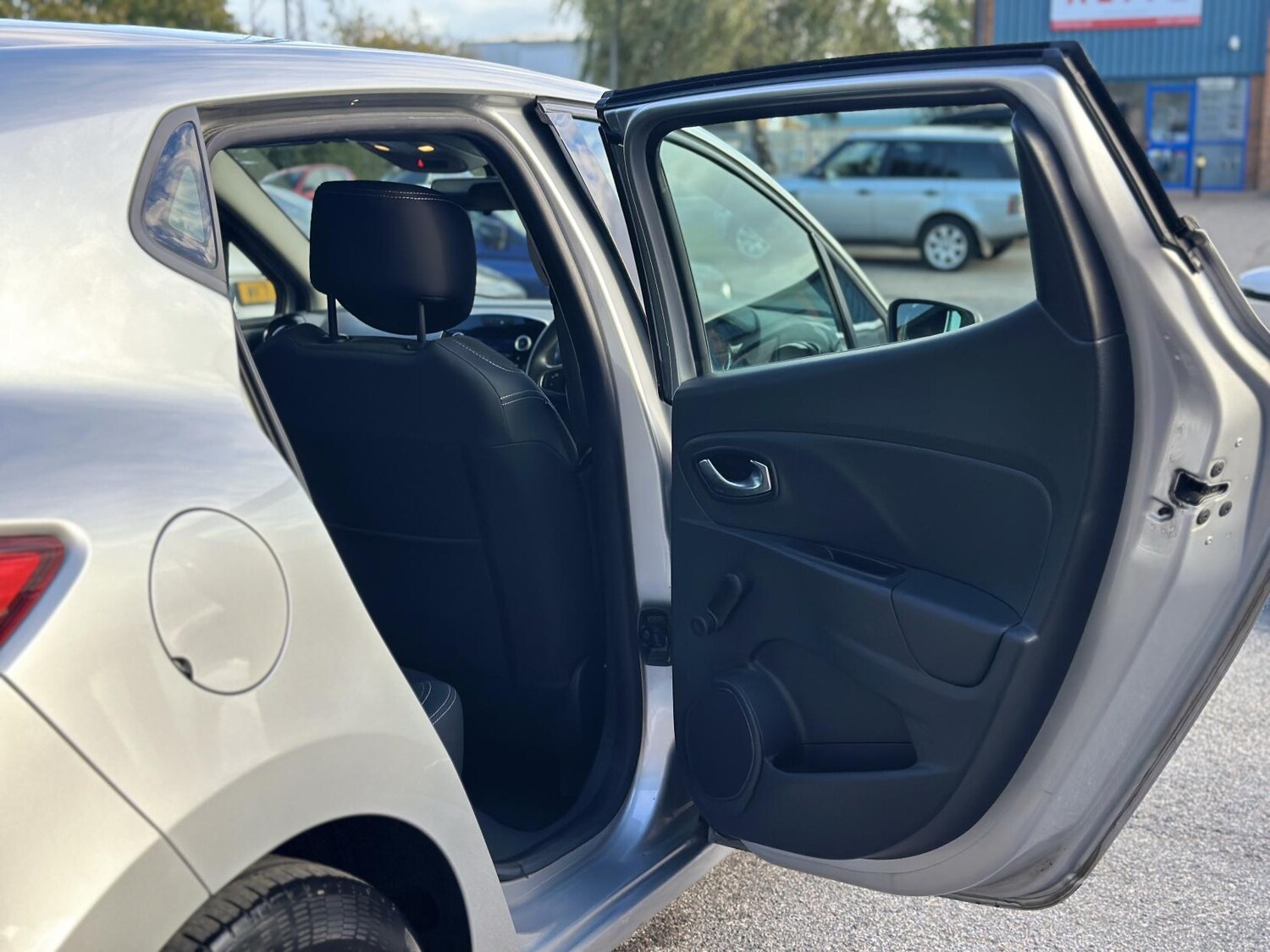 Used Renault Clio for sale - 75973280: Photo 34