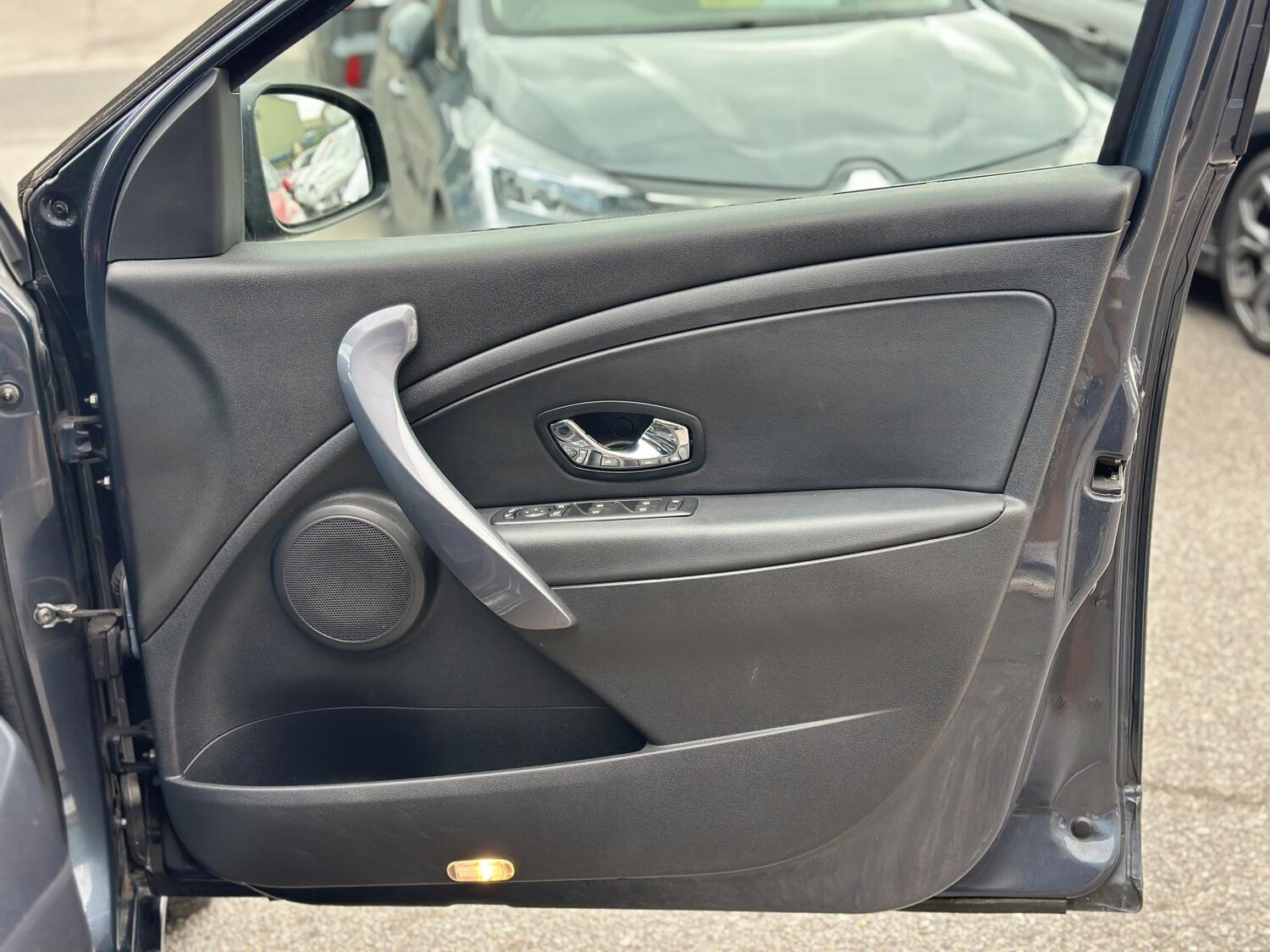 Used Renault Megane 2015 for sale - 77525267: Photo 16