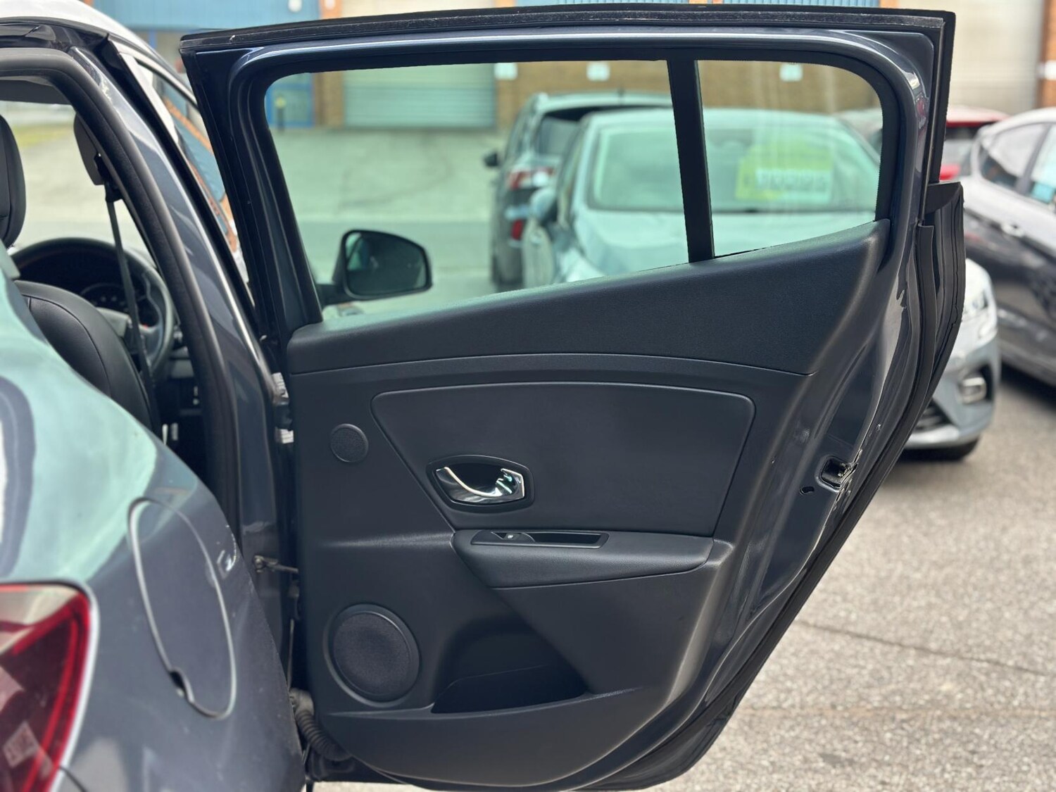 Used Renault Megane 2015 for sale - 77525267: Photo 37