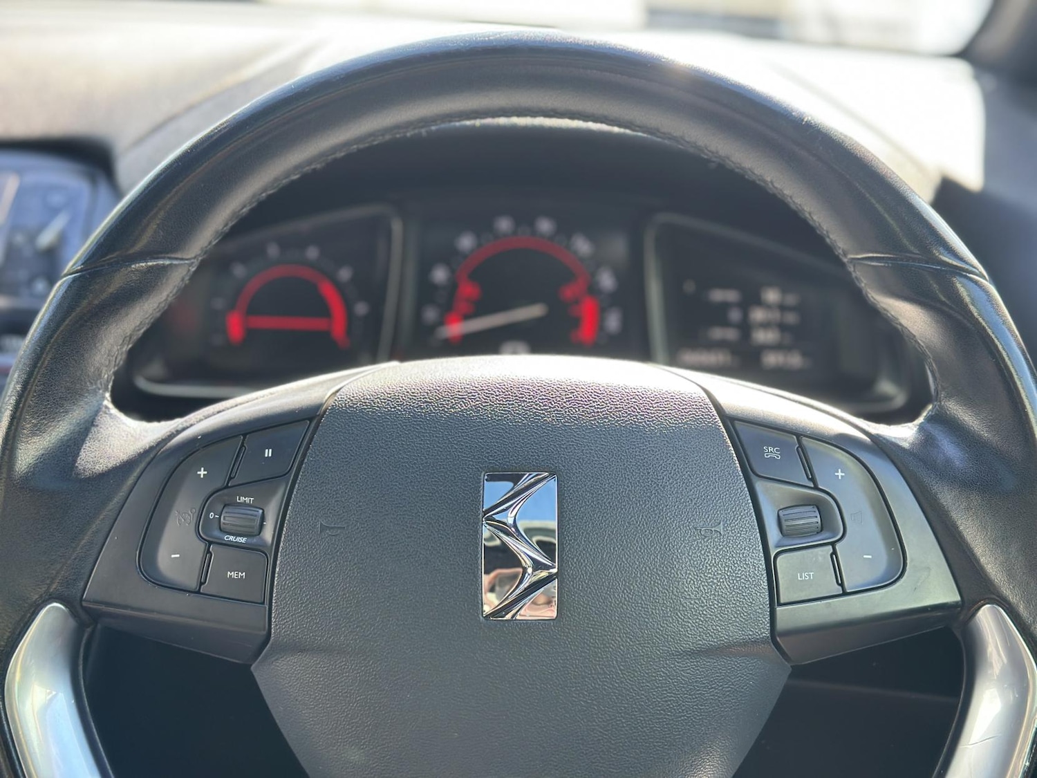 Used DS Automobiles DS 5 2016 for sale - 76922299: Photo 21