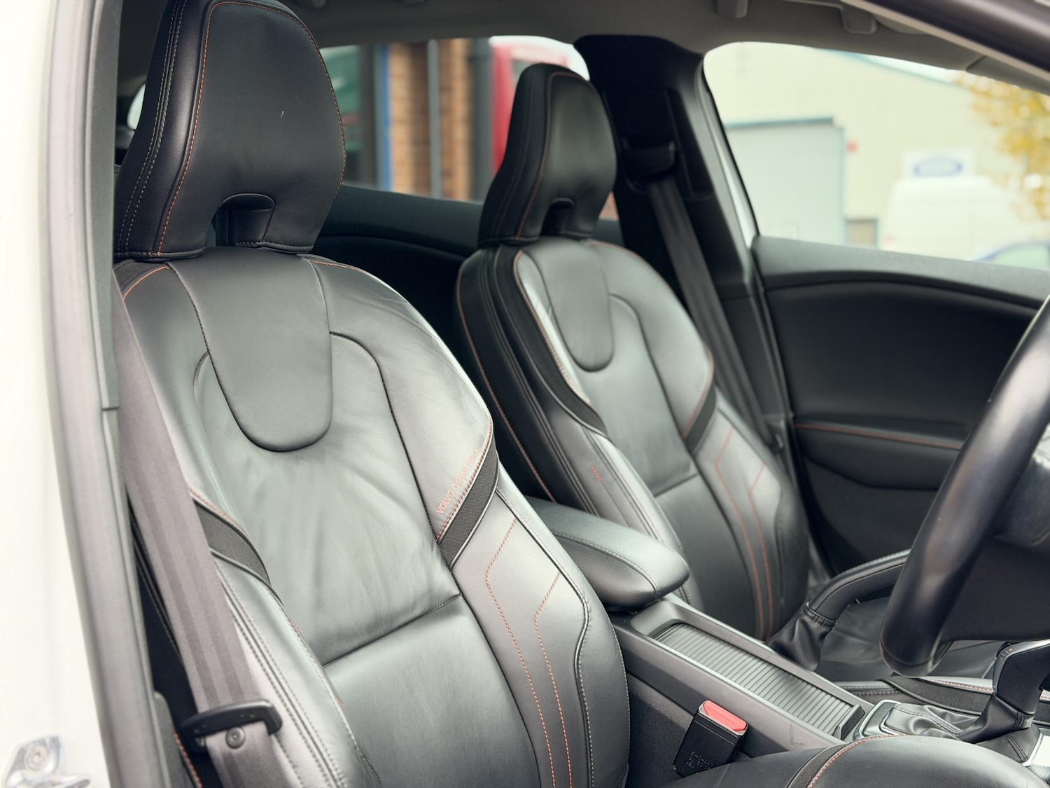 Used Volvo V40 2015 for sale - 76428650: Photo 18