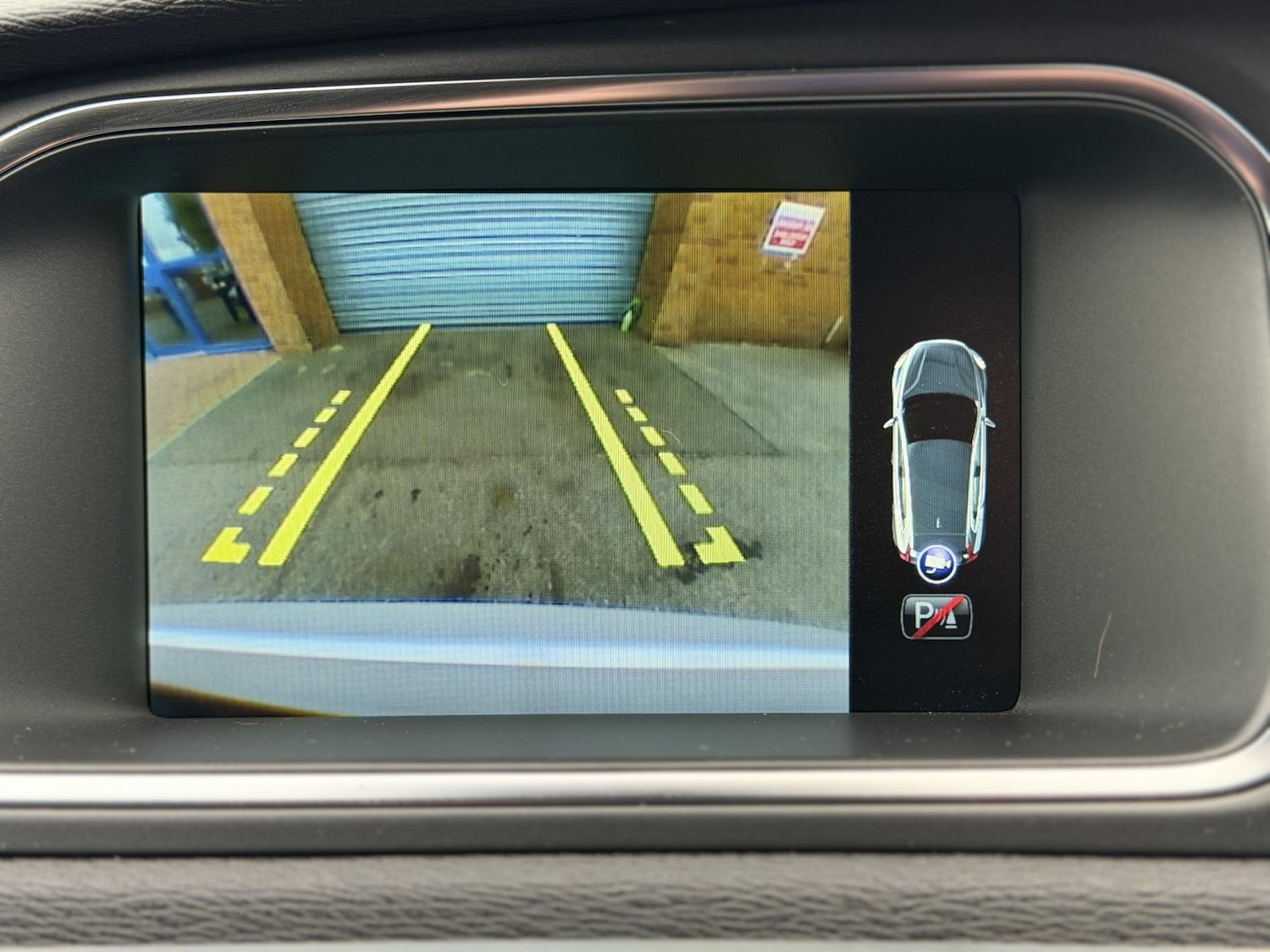 Used Volvo V40 2015 for sale - 76428650: Photo 23