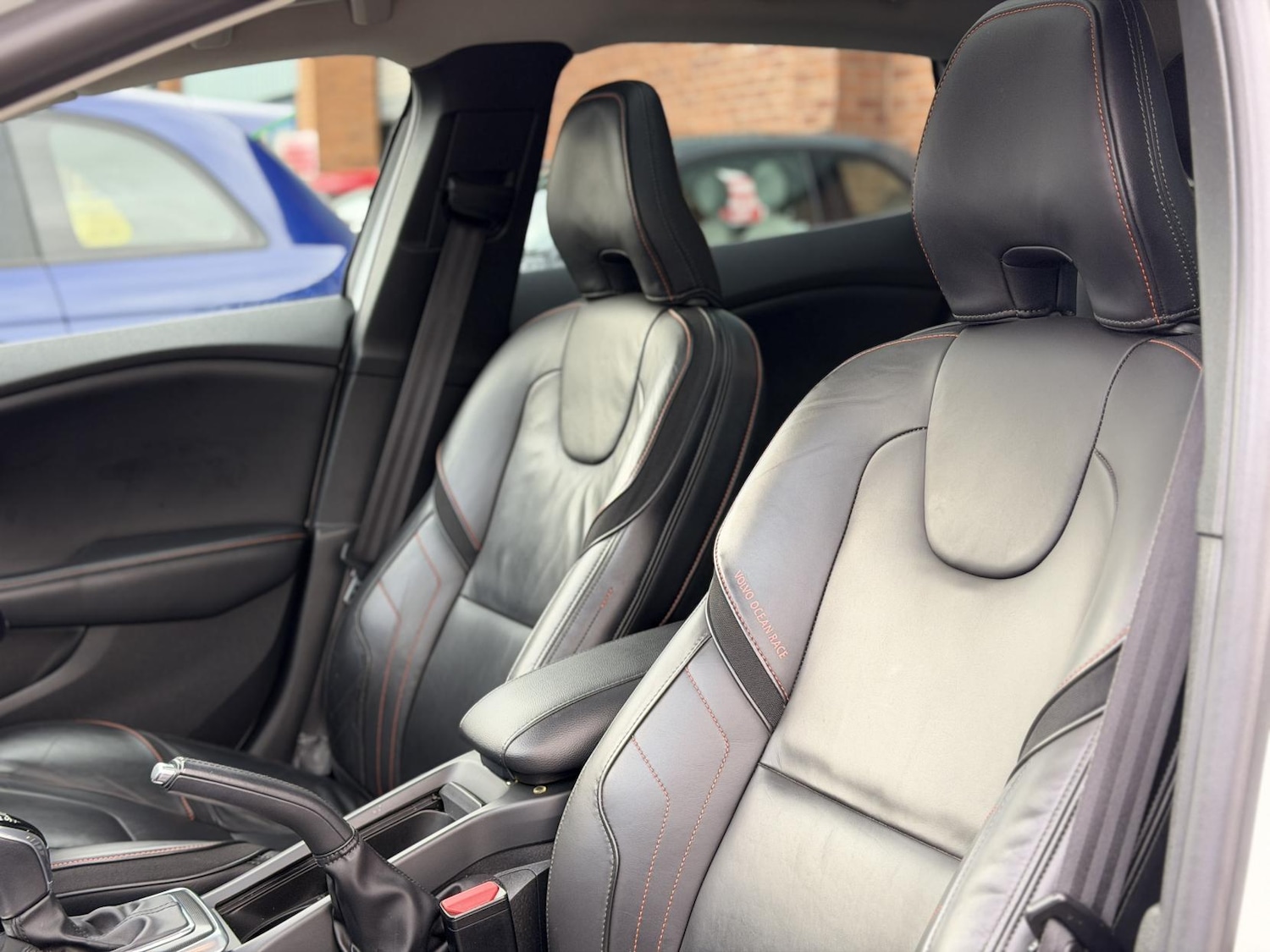 Used Volvo V40 2015 for sale - 76428650: Photo 28