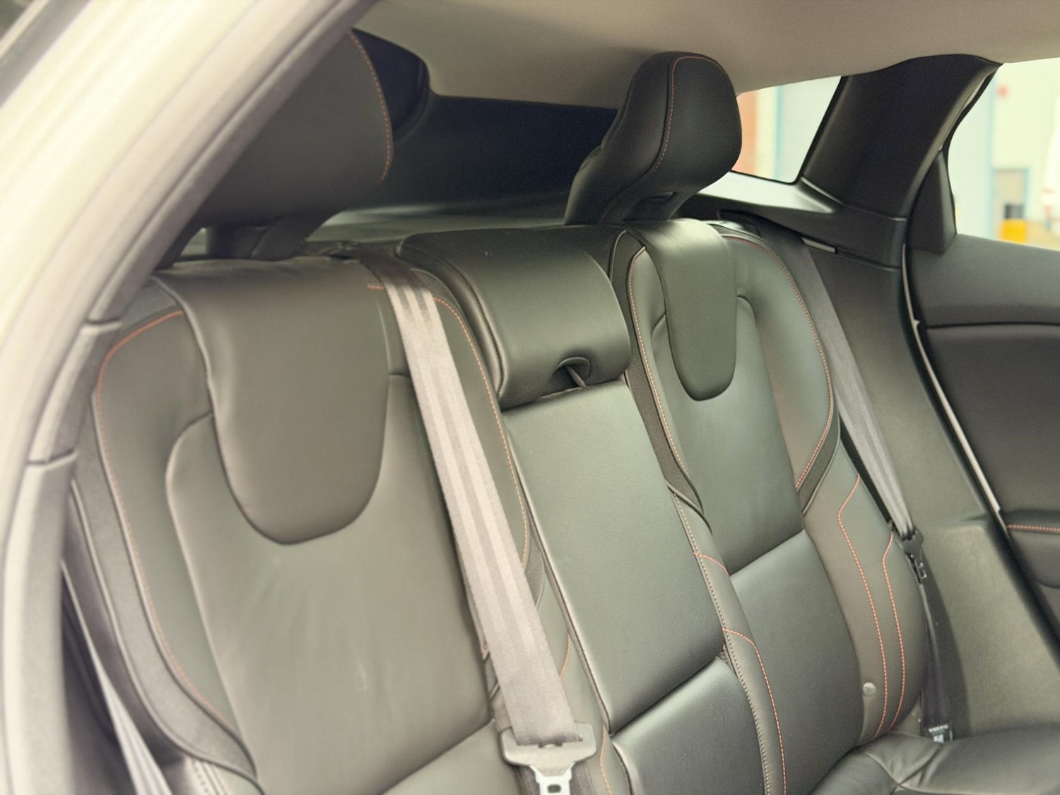 Used Volvo V40 2015 for sale - 76428650: Photo 35