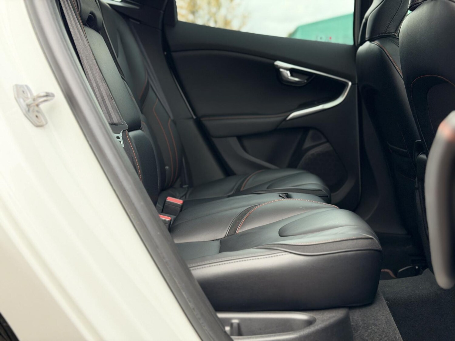 Used Volvo V40 2015 for sale - 76428650: Photo 36