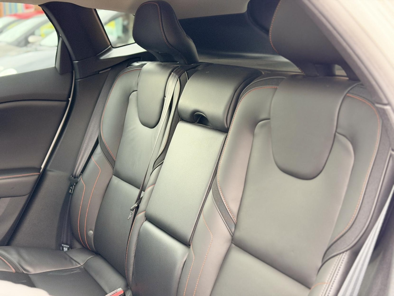 Used Volvo V40 2015 for sale - 76428650: Photo 38