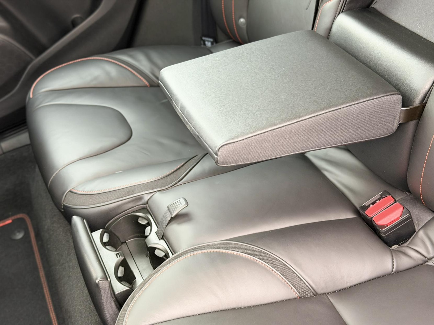 Used Volvo V40 2015 for sale - 76428650: Photo 40