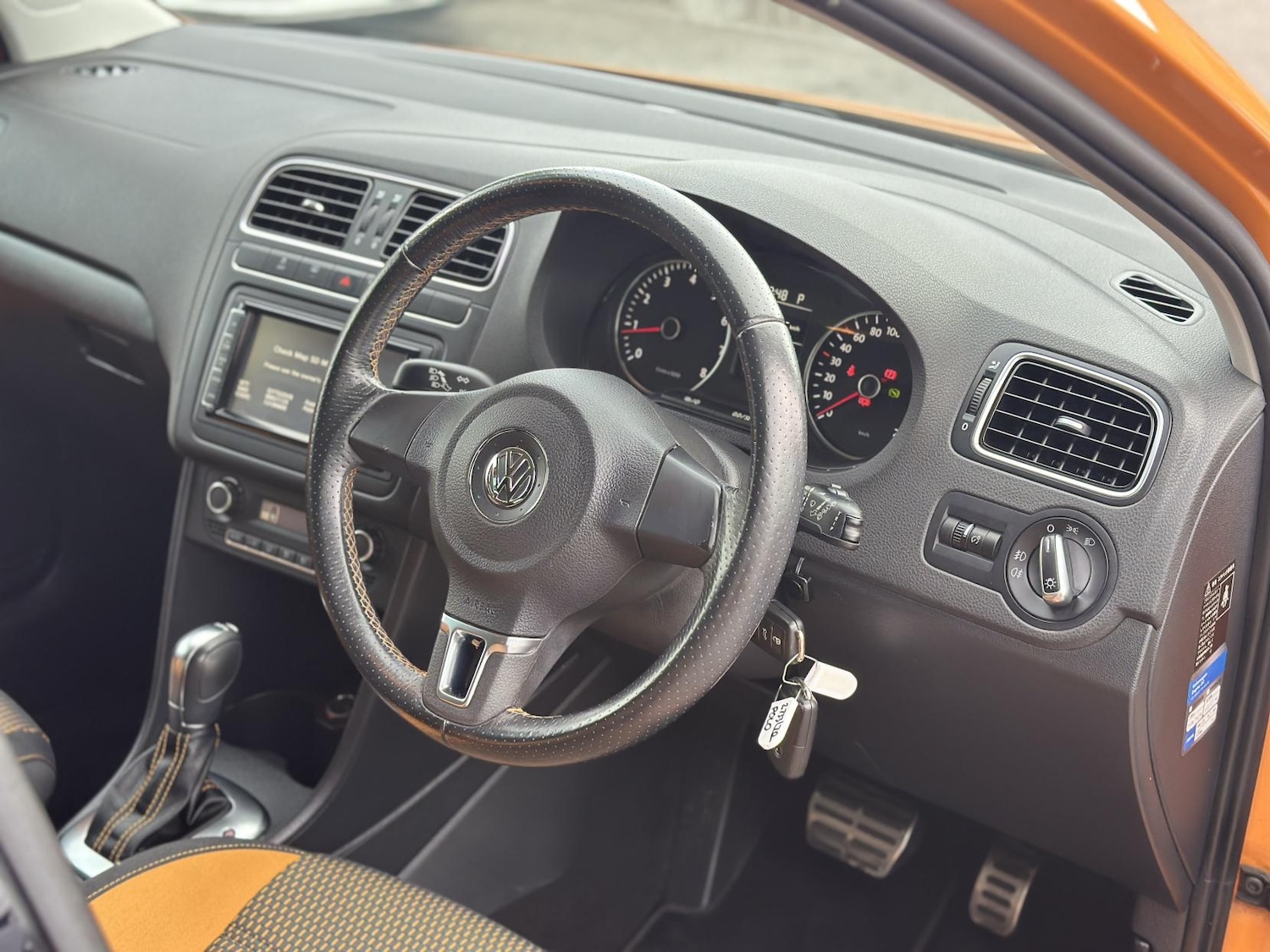 Used Volkswagen Polo 2014 for sale - 76226130: Photo 19