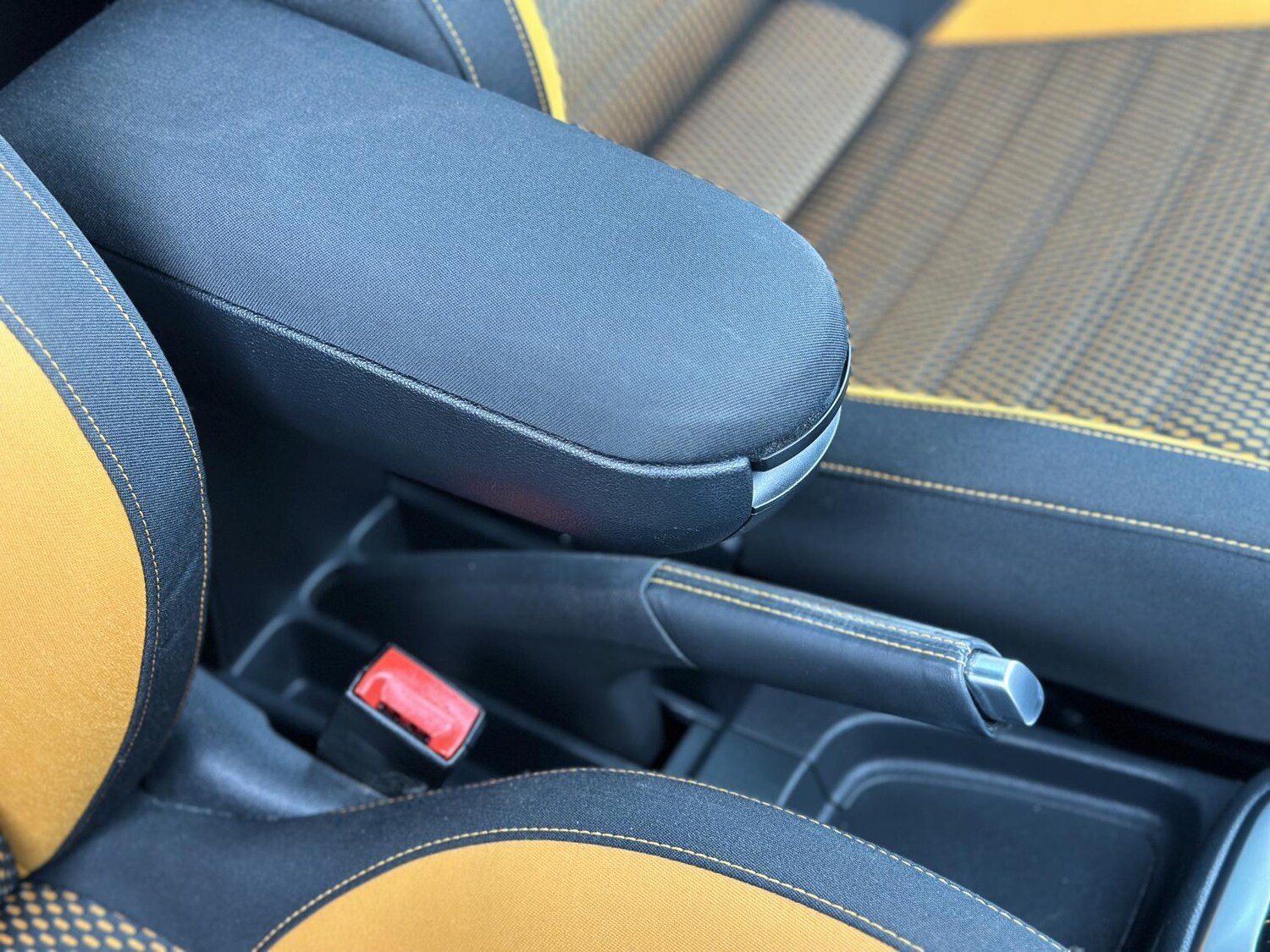 Used Volkswagen Polo 2014 for sale - 76226130: Photo 27