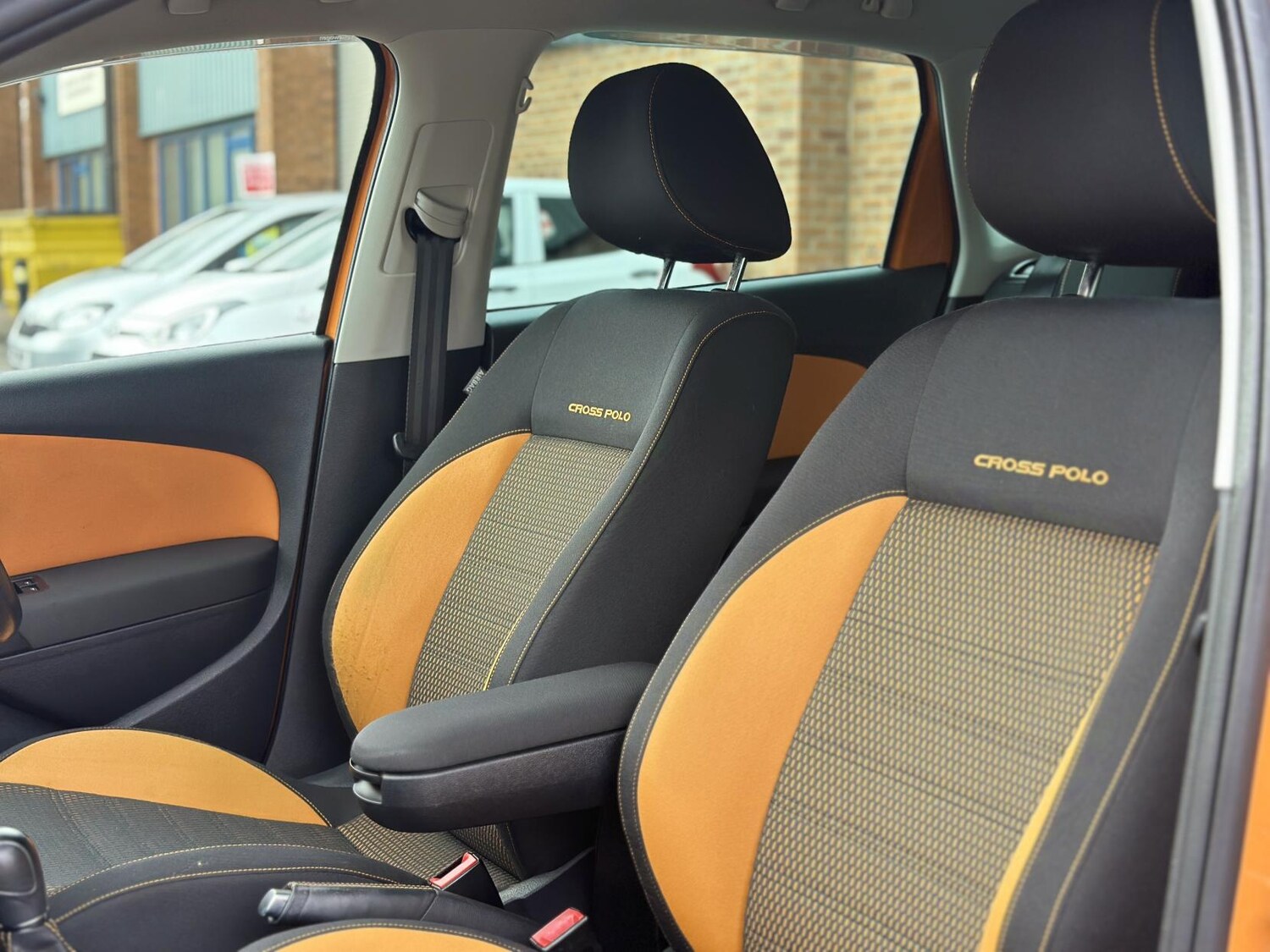 Used Volkswagen Polo 2014 for sale - 76226130: Photo 29