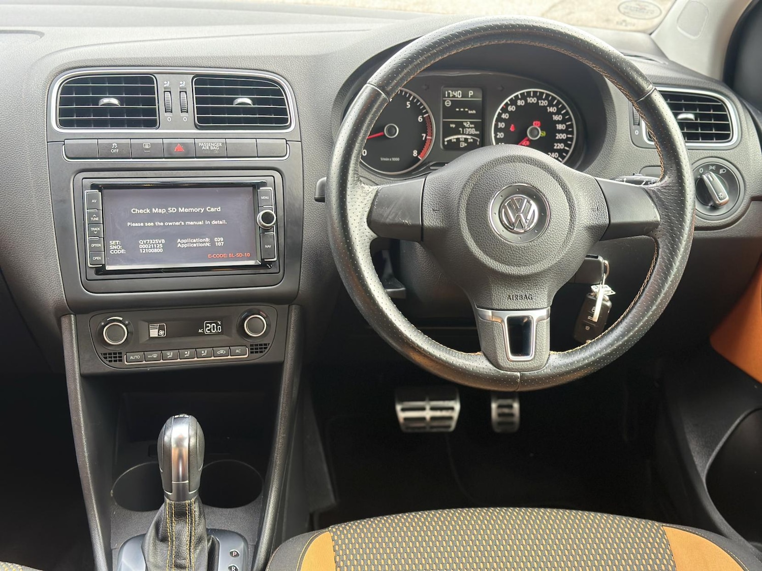 Used Volkswagen Polo 2014 for sale - 76226130: Photo 3