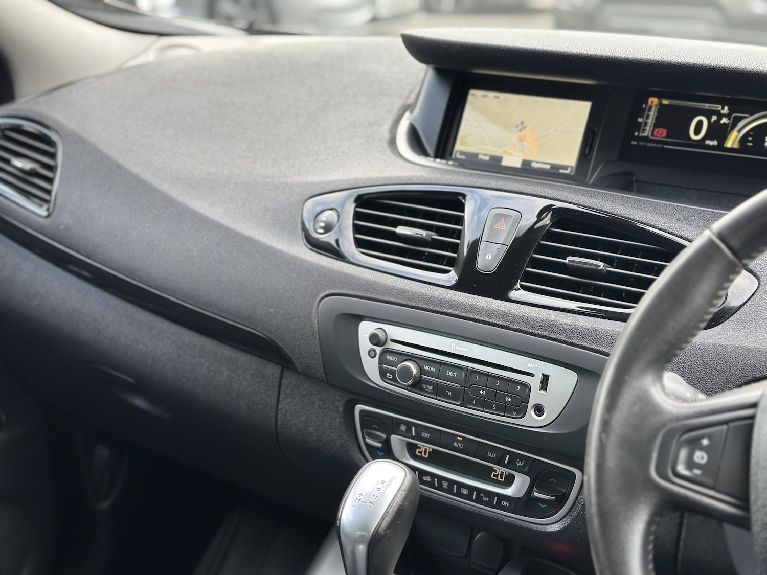 Used Renault Scenic 2014 for sale - 76332788: Photo 24