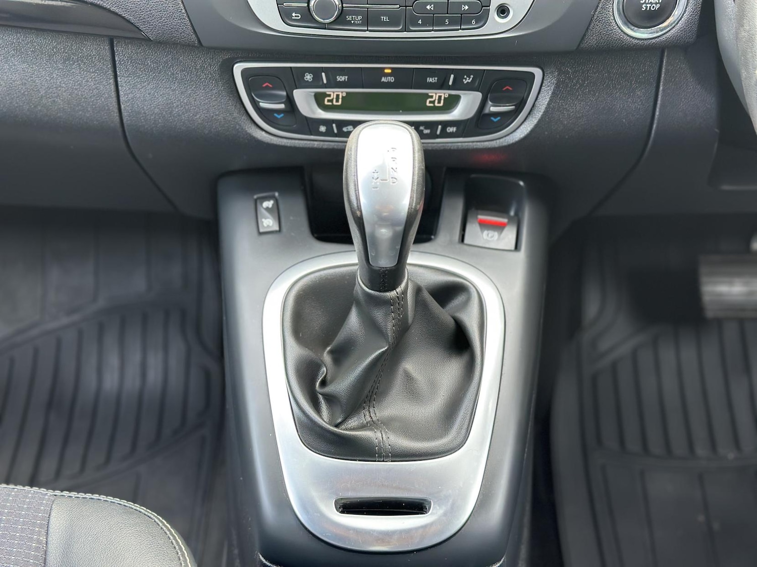 Used Renault Scenic 2014 for sale - 76332788: Photo 26