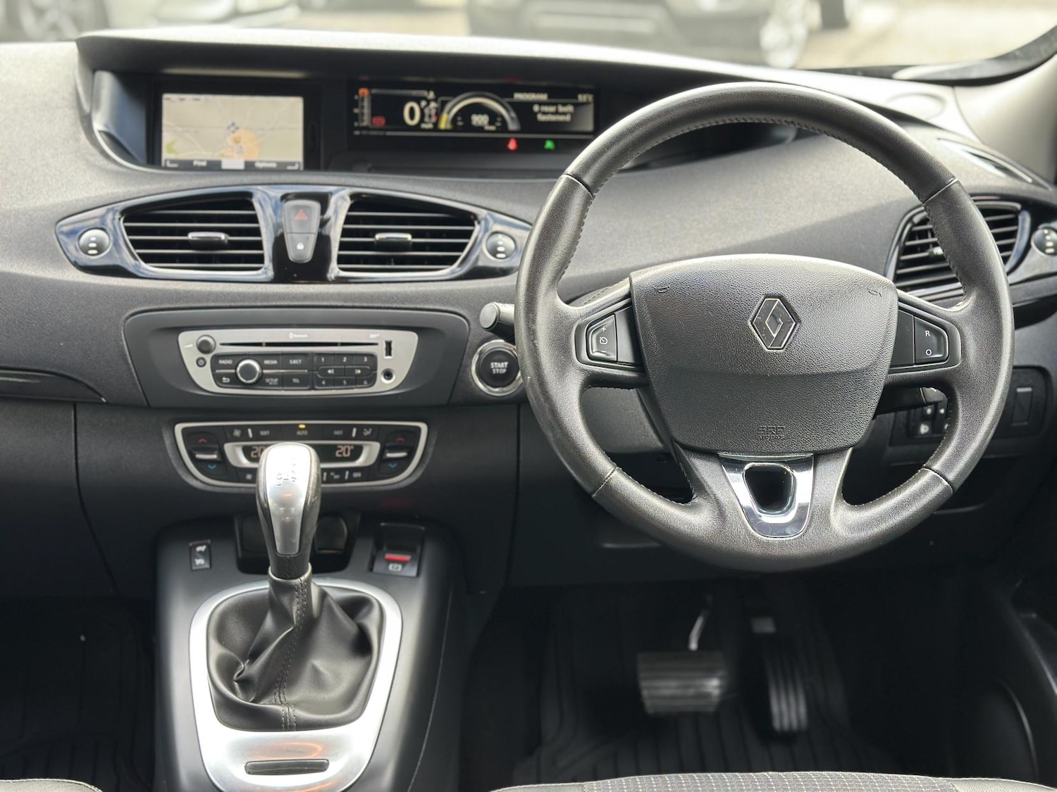 Used Renault Scenic 2014 for sale - 76332788: Photo 3