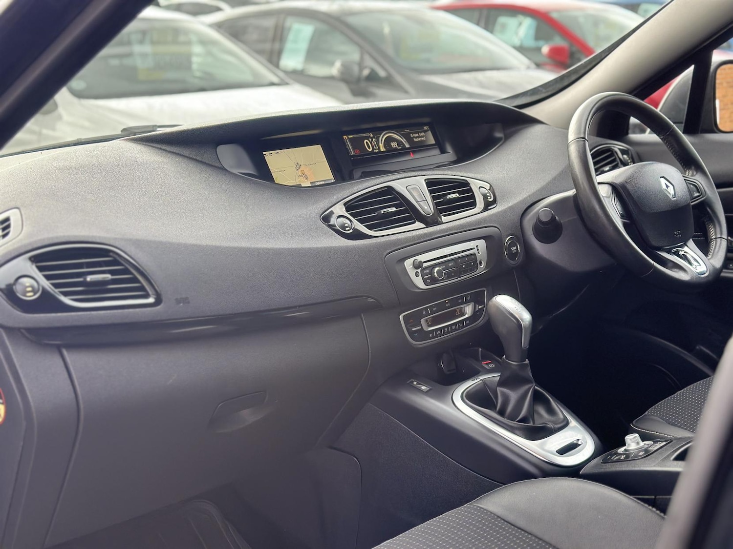 Used Renault Scenic 2014 for sale - 76332788: Photo 32