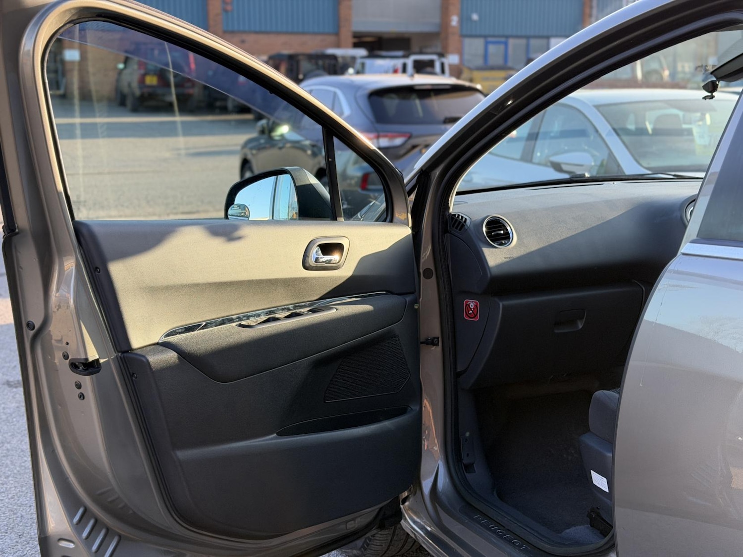 Used Peugeot 5008 2025 for sale - 77778726: Photo 31