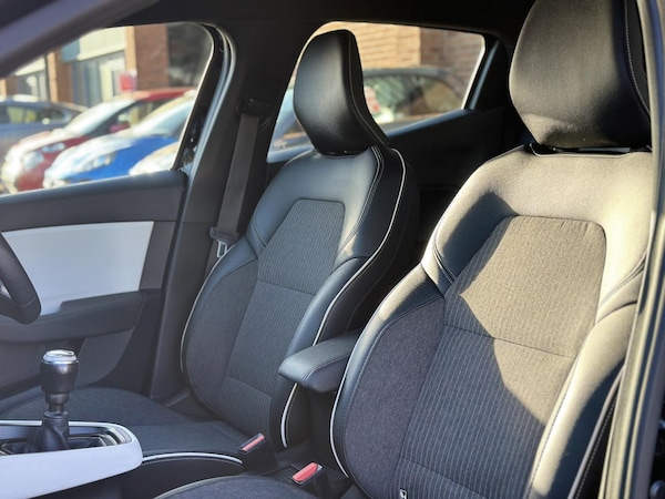 Used Renault Clio 2022 for sale - 76184585: Photo 30