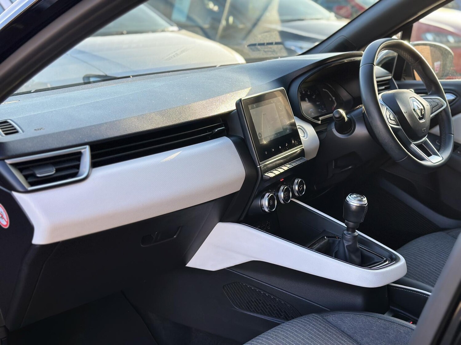 Used Renault Clio 2022 for sale - 76184585: Photo 33