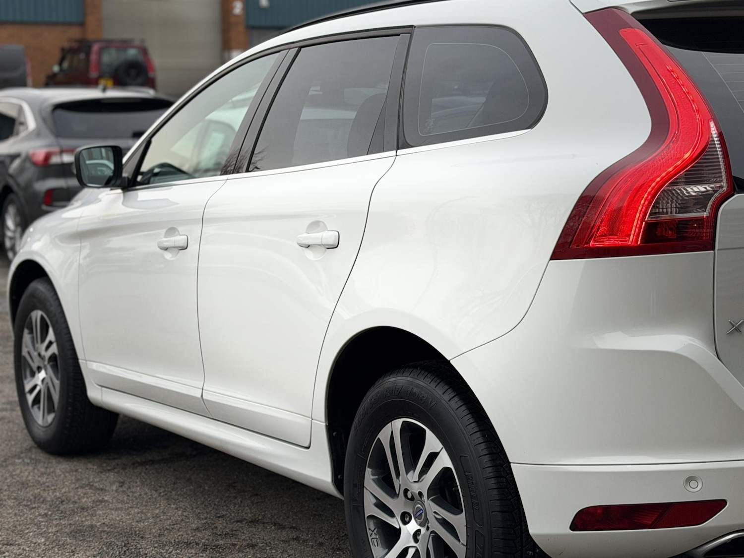Used Volvo XC60 2015 for sale - 77116352: Photo 12