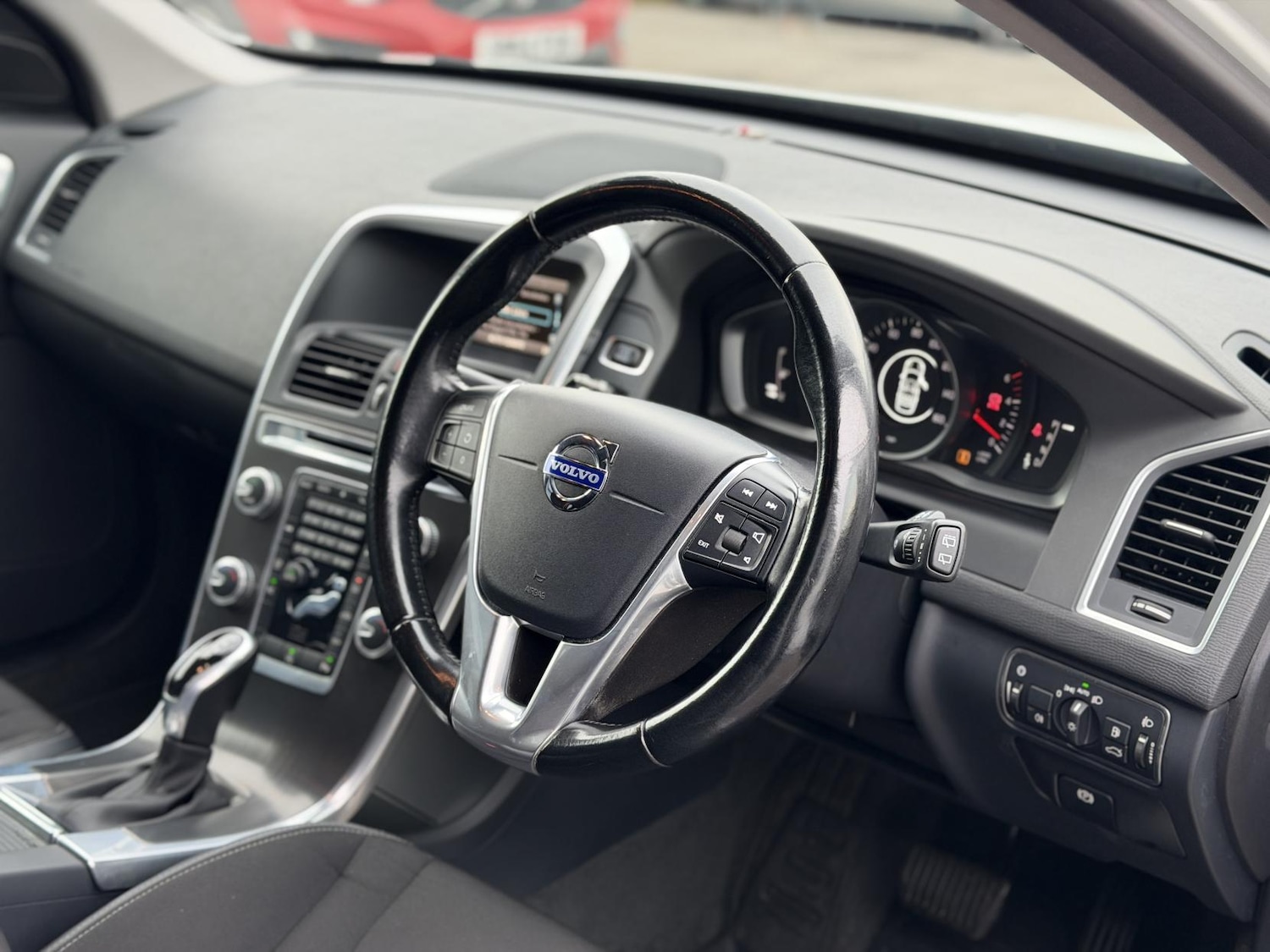 Used Volvo XC60 2015 for sale - 77116352: Photo 19