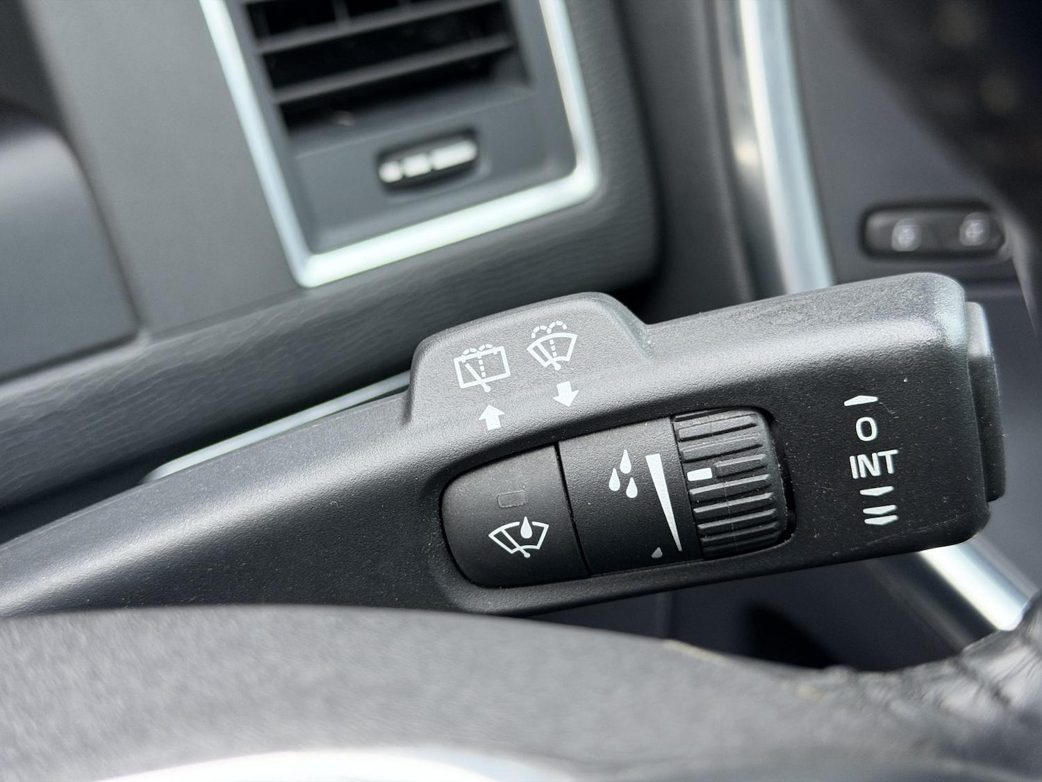 Used Volvo XC60 2015 for sale - 77116352: Photo 22